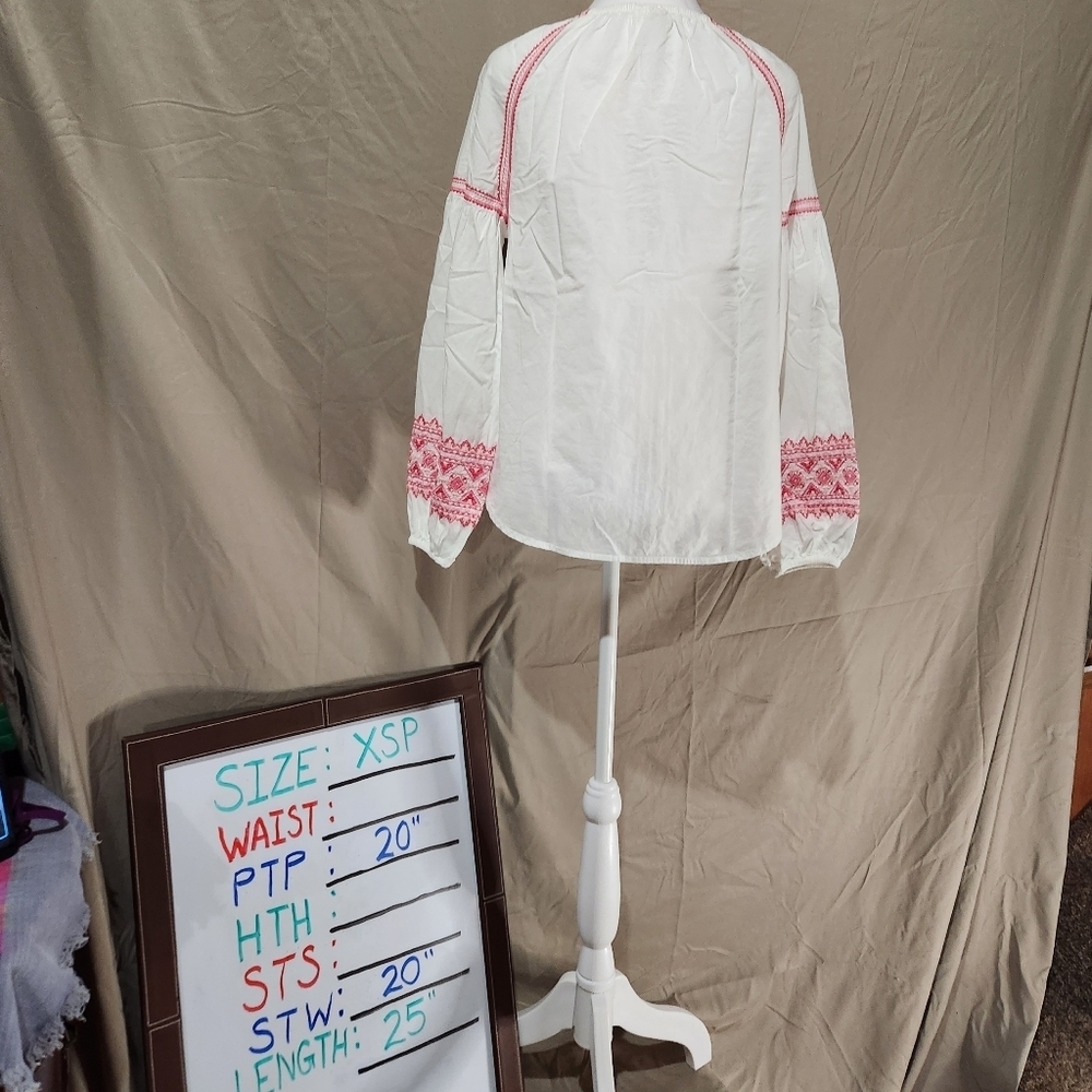 Gap XSP long sleeve white cotton peasant tunic with boho berry pink embroidery - Picture 3 of 5